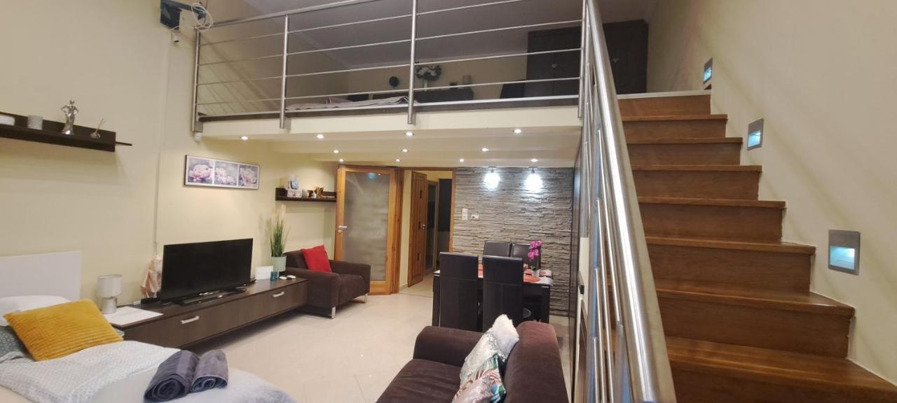 Szandi Belvarosi Apartman Szeged Exterior photo